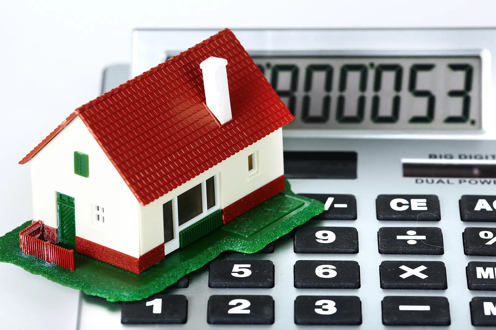 Seasons of Earning: Pricing Tactics to Keep Your Destin Vacation Rental Profitable Year-Round
